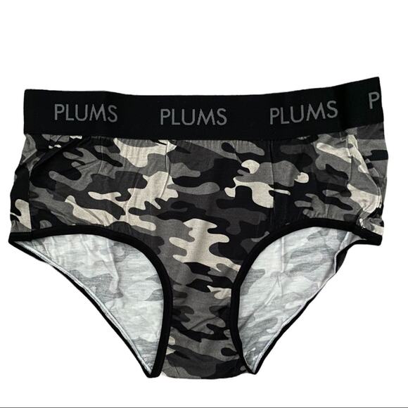 Plums Camouflage Hipster Underwear Briefs Size Medium - Picture 1 of 4